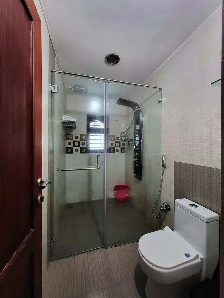 Shower room, BelleVue Riverside Villa, Kozhikode